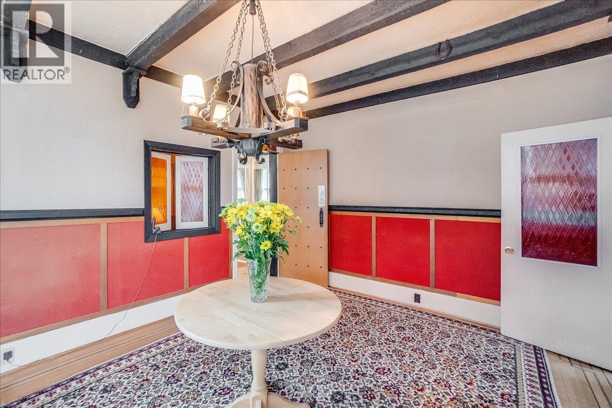 1107 Robertson Avenue, Nelson, British Columbia