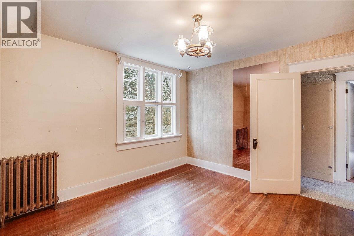 1107 Robertson Avenue, Nelson, British Columbia