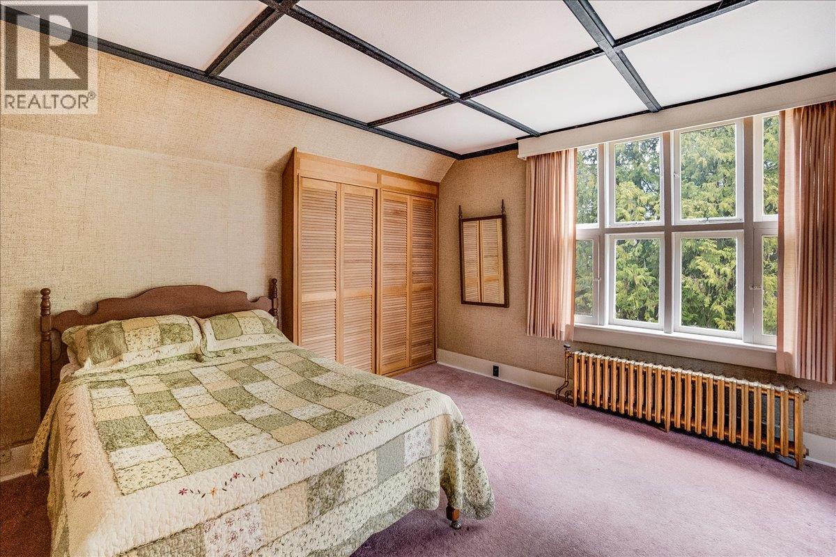 1107 Robertson Avenue, Nelson, British Columbia