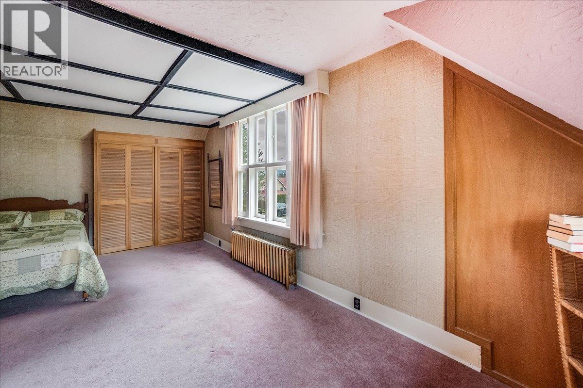 1107 Robertson Avenue, Nelson, British Columbia