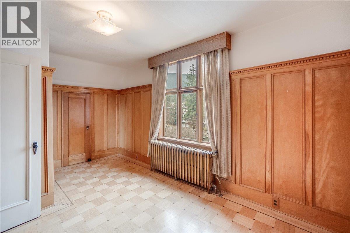 1107 Robertson Avenue, Nelson, British Columbia