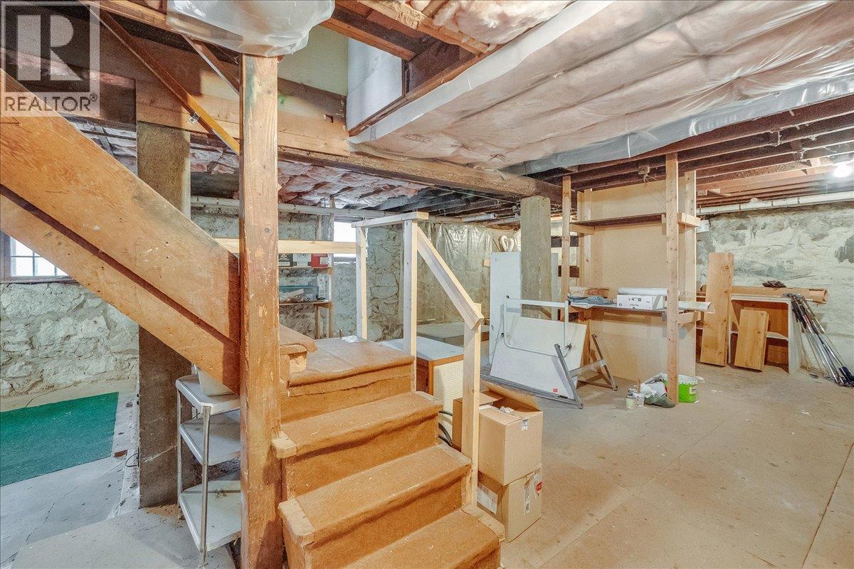 1107 Robertson Avenue, Nelson, British Columbia