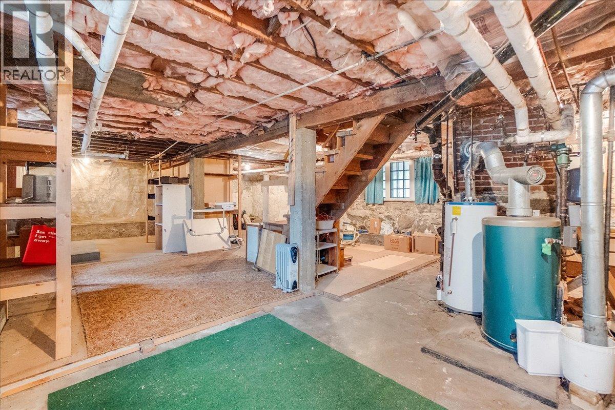 1107 Robertson Avenue, Nelson, British Columbia