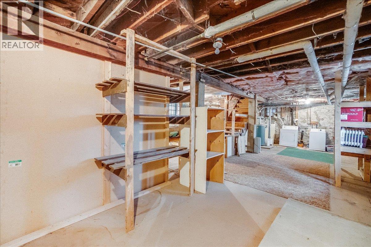 1107 Robertson Avenue, Nelson, British Columbia