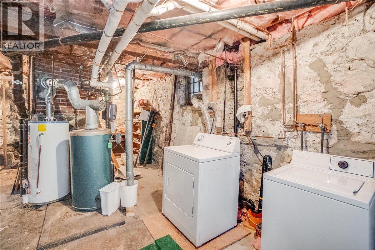 1107 Robertson Avenue, Nelson, British Columbia