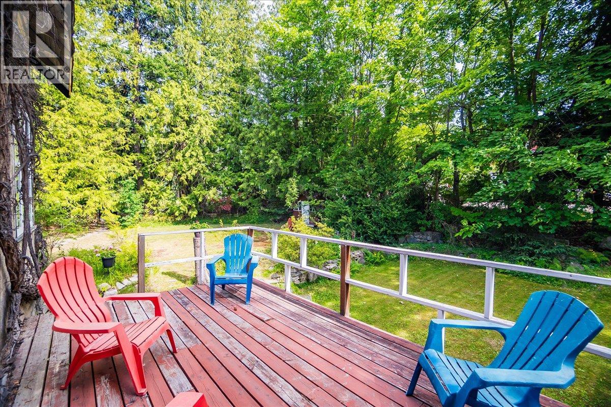 1107 Robertson Avenue, Nelson, British Columbia