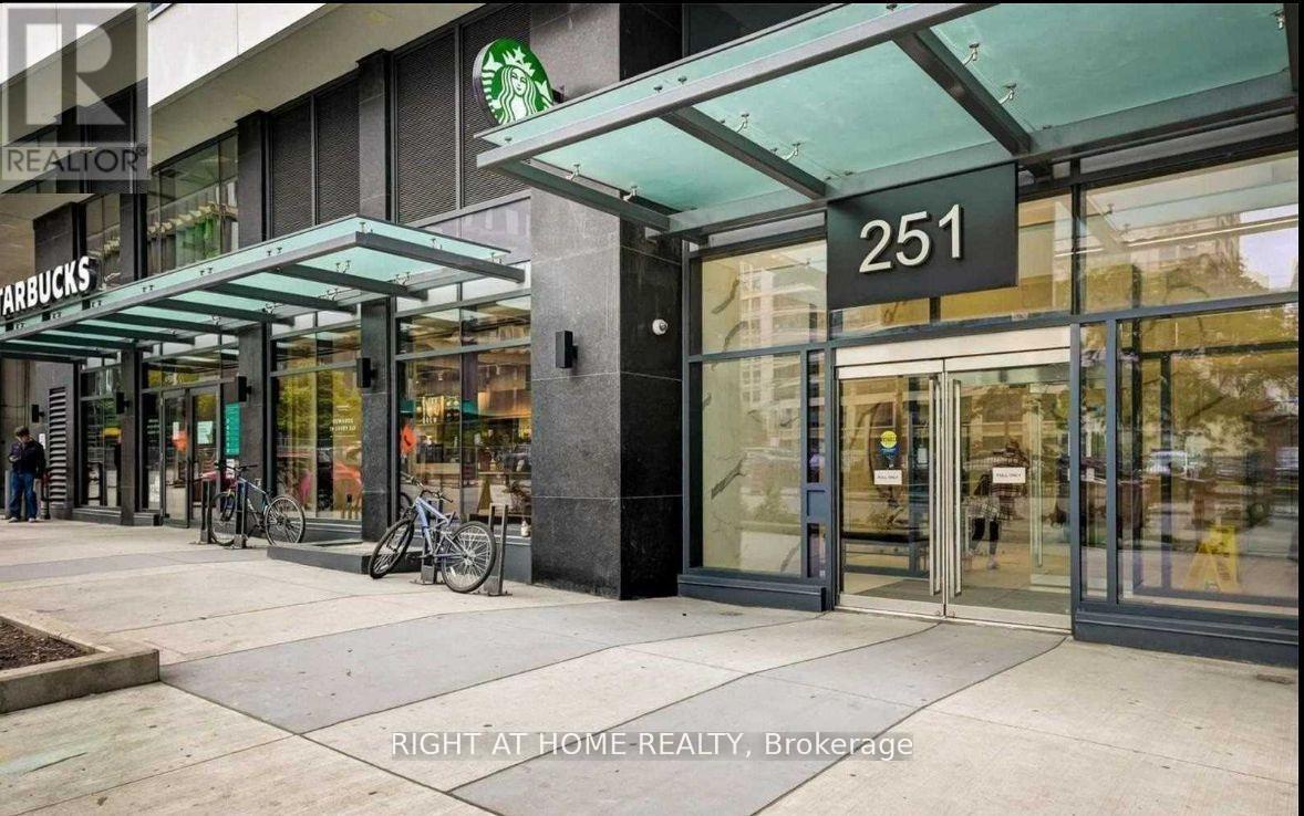 938 - 251 Jarvis Street, Toronto (moss Park), Ontario