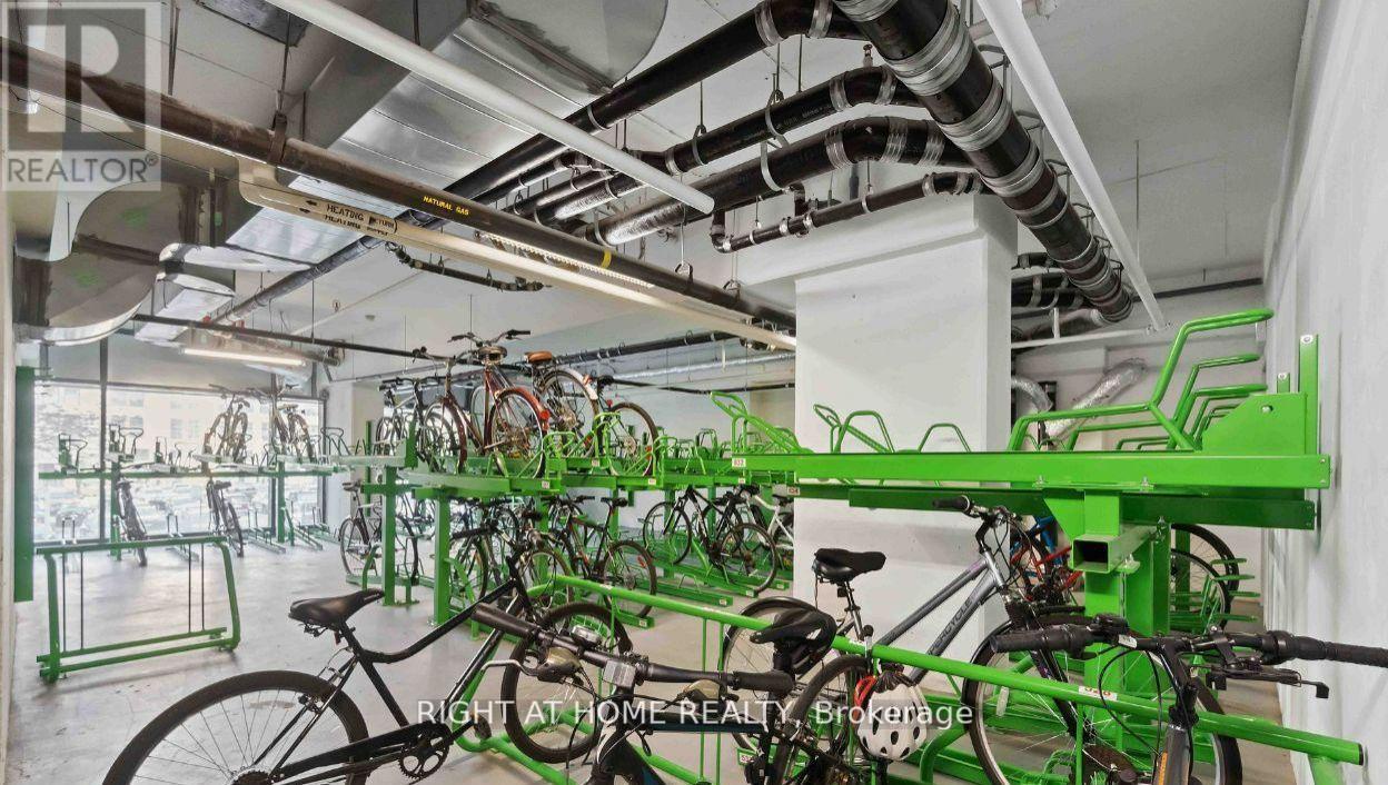 938 - 251 Jarvis Street, Toronto (moss Park), Ontario