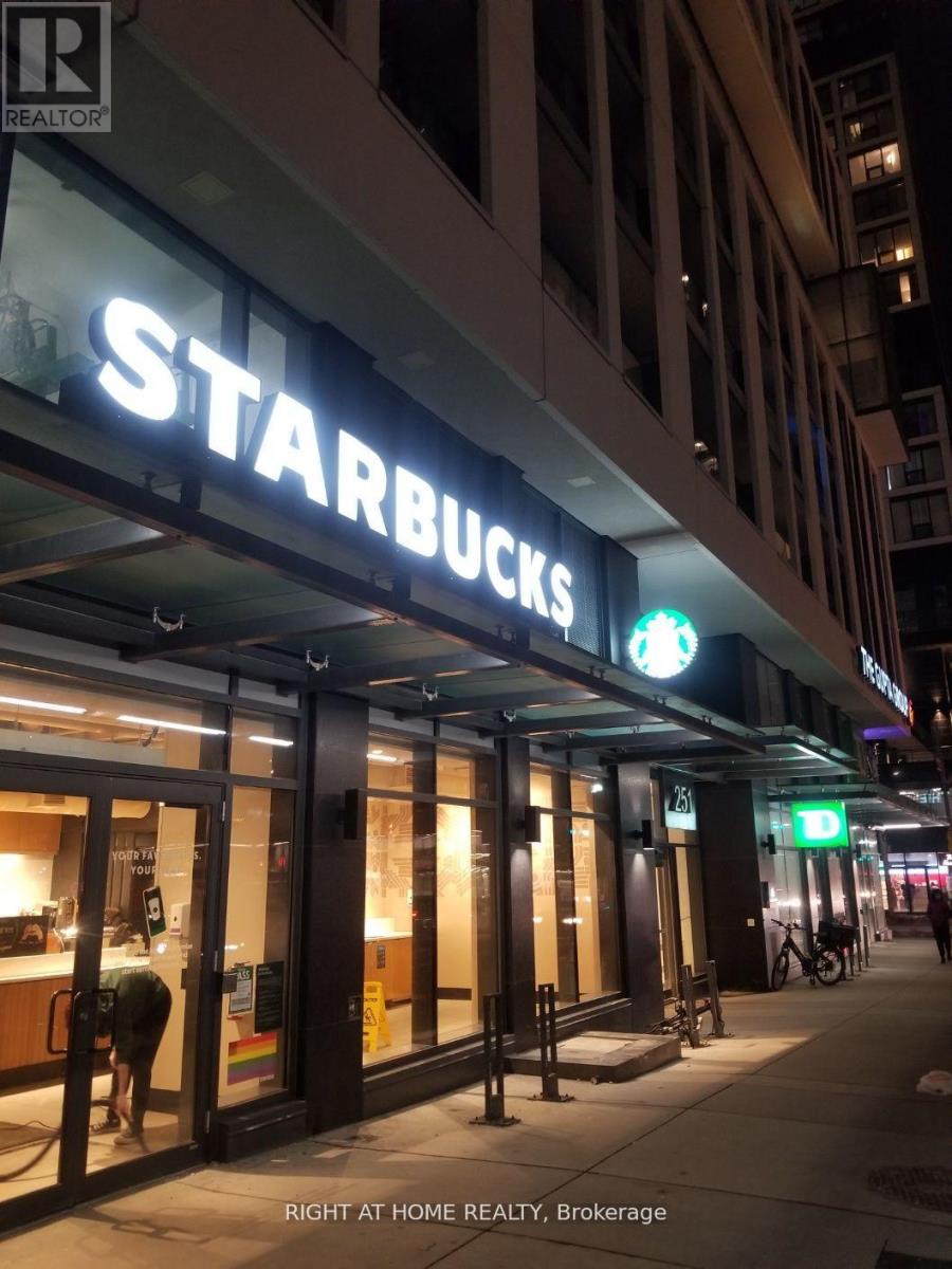 938 - 251 Jarvis Street, Toronto (moss Park), Ontario