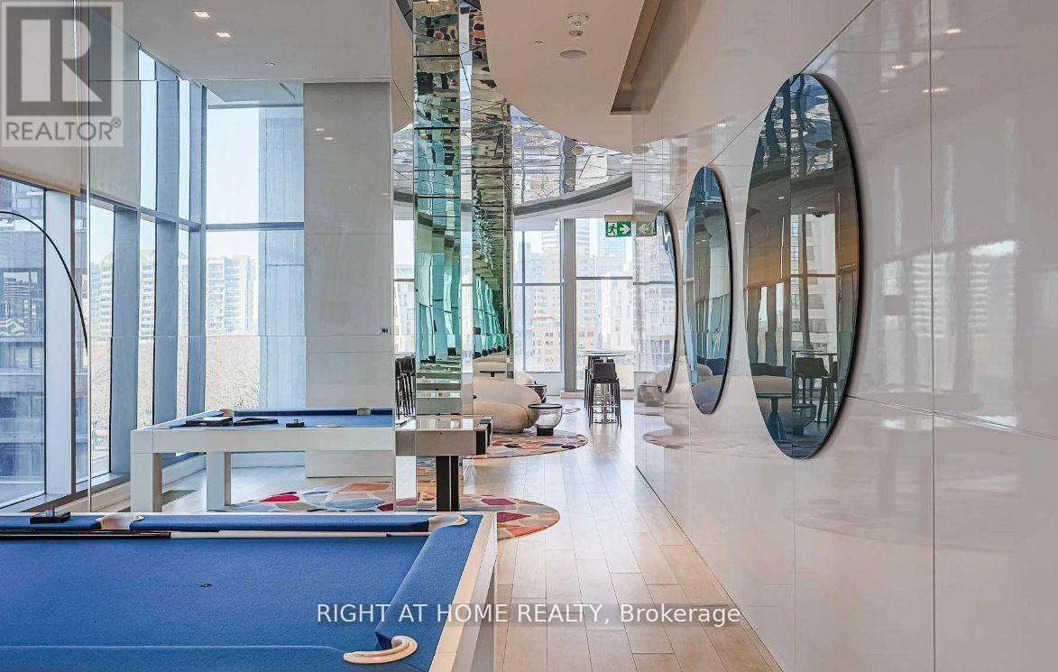 938 - 251 Jarvis Street, Toronto (moss Park), Ontario