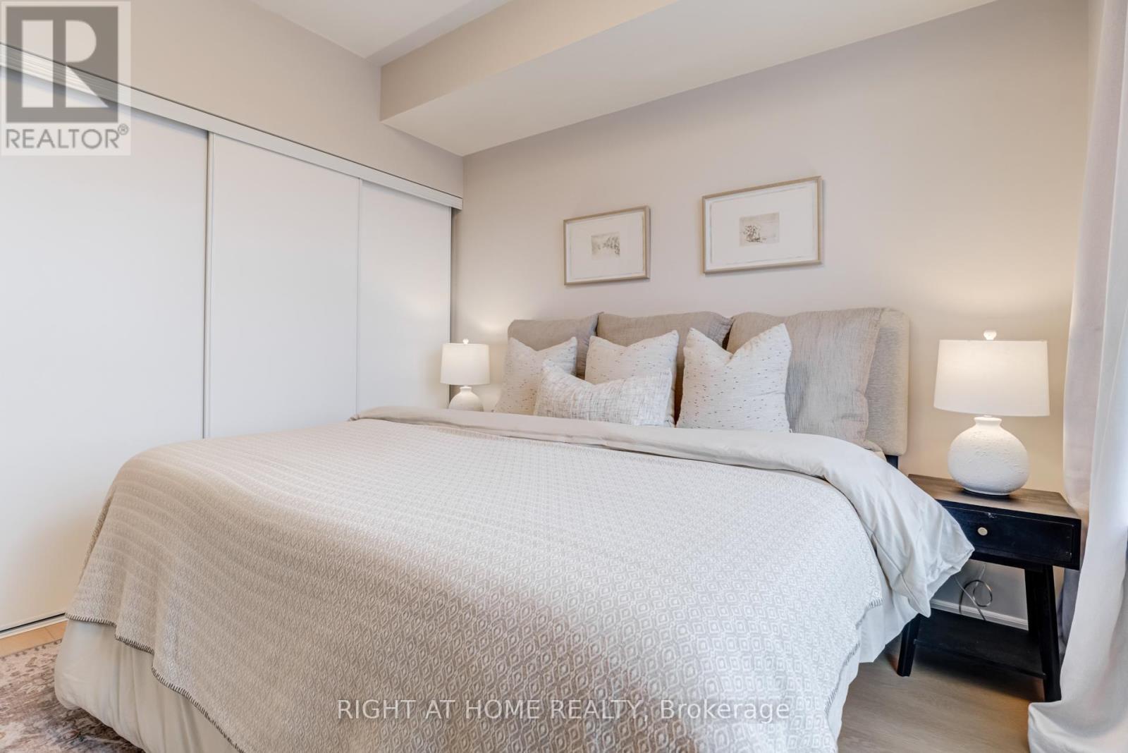 307 - 3865 Lake Shore Boulevard W, Toronto (long Branch), Ontario