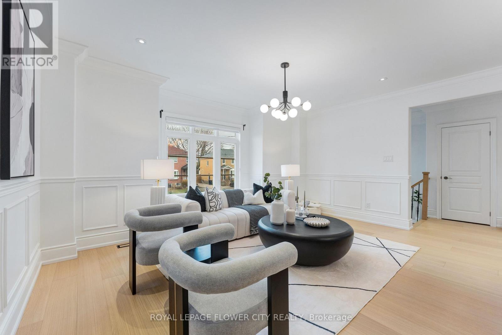 19 Connorvale Avenue, Toronto (alderwood), Ontario