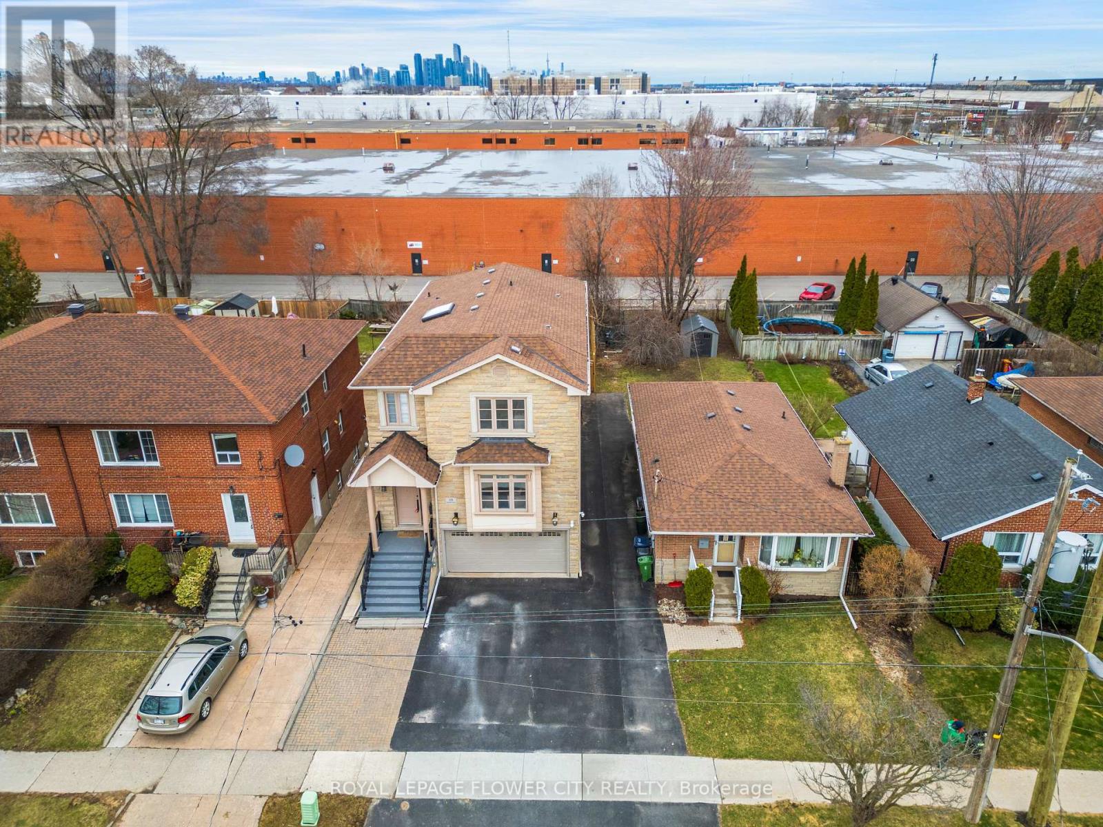 19 Connorvale Avenue, Toronto (alderwood), Ontario