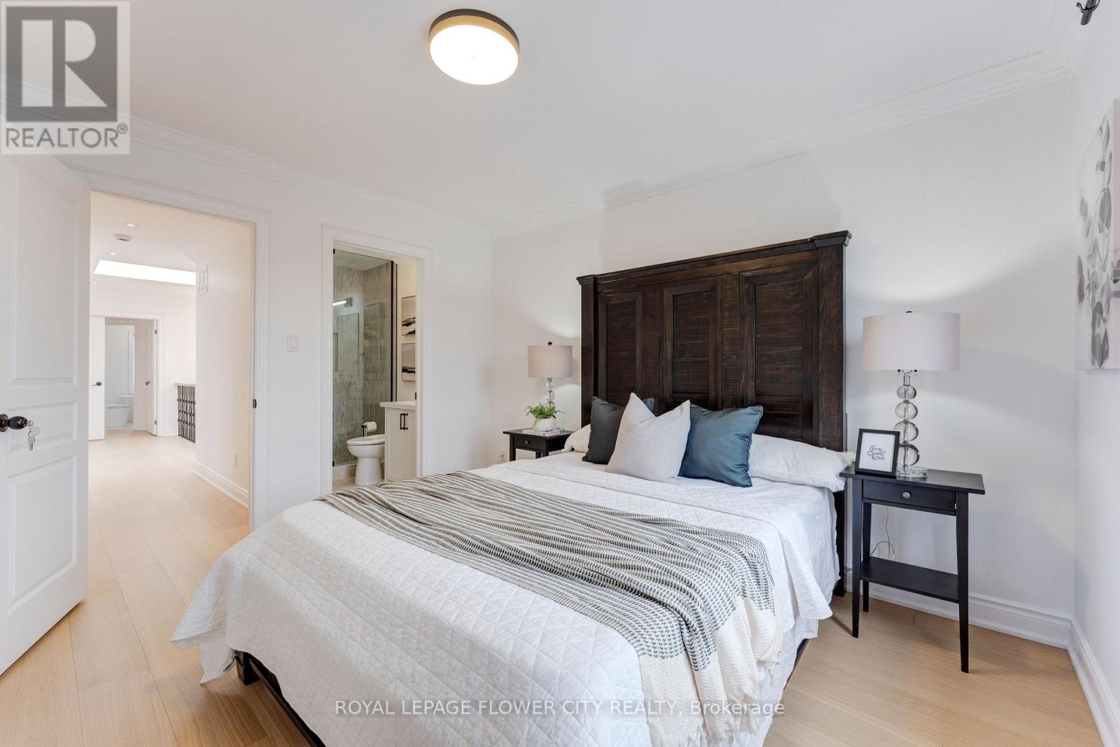 19 Connorvale Avenue, Toronto (alderwood), Ontario