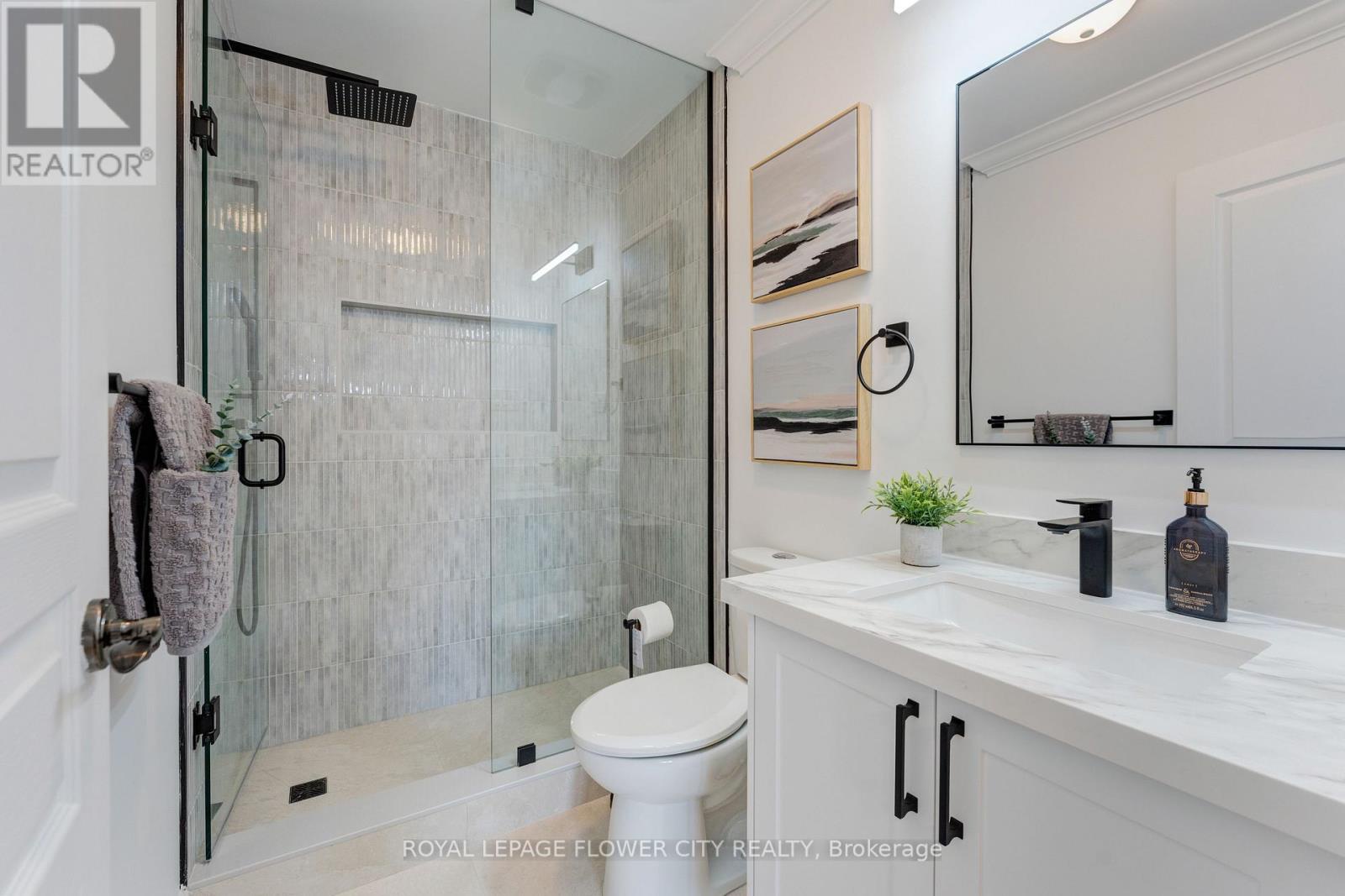 19 Connorvale Avenue, Toronto (alderwood), Ontario