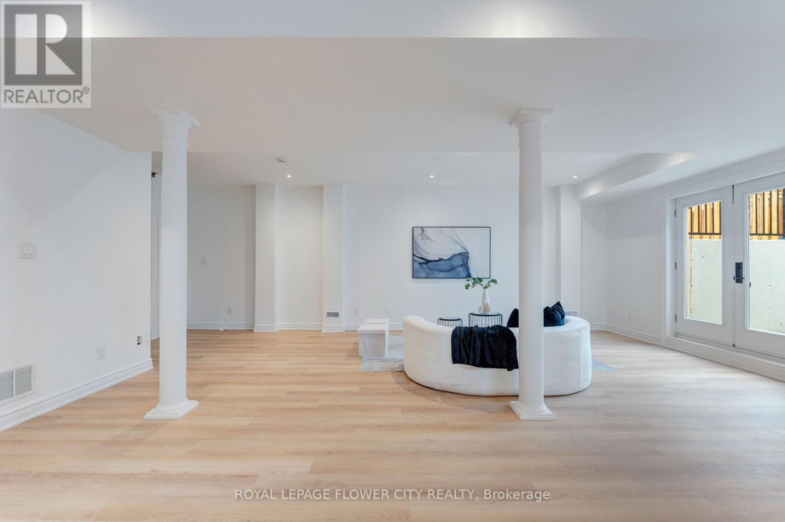 19 Connorvale Avenue, Toronto (alderwood), Ontario