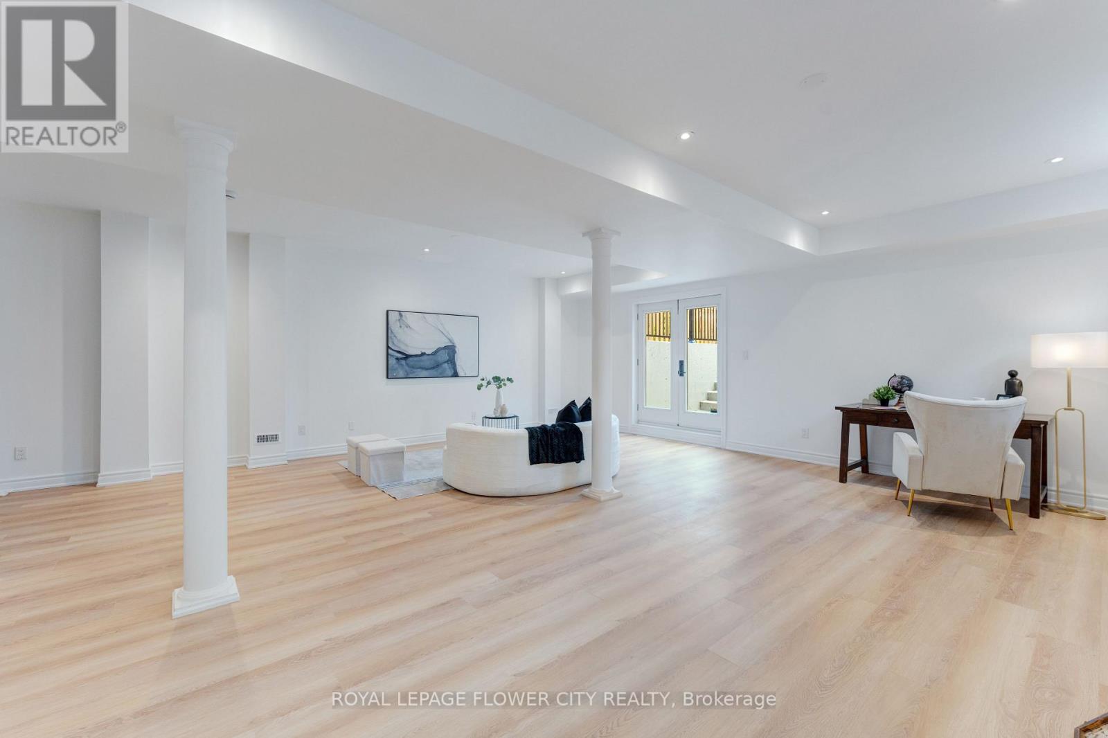 19 Connorvale Avenue, Toronto (alderwood), Ontario