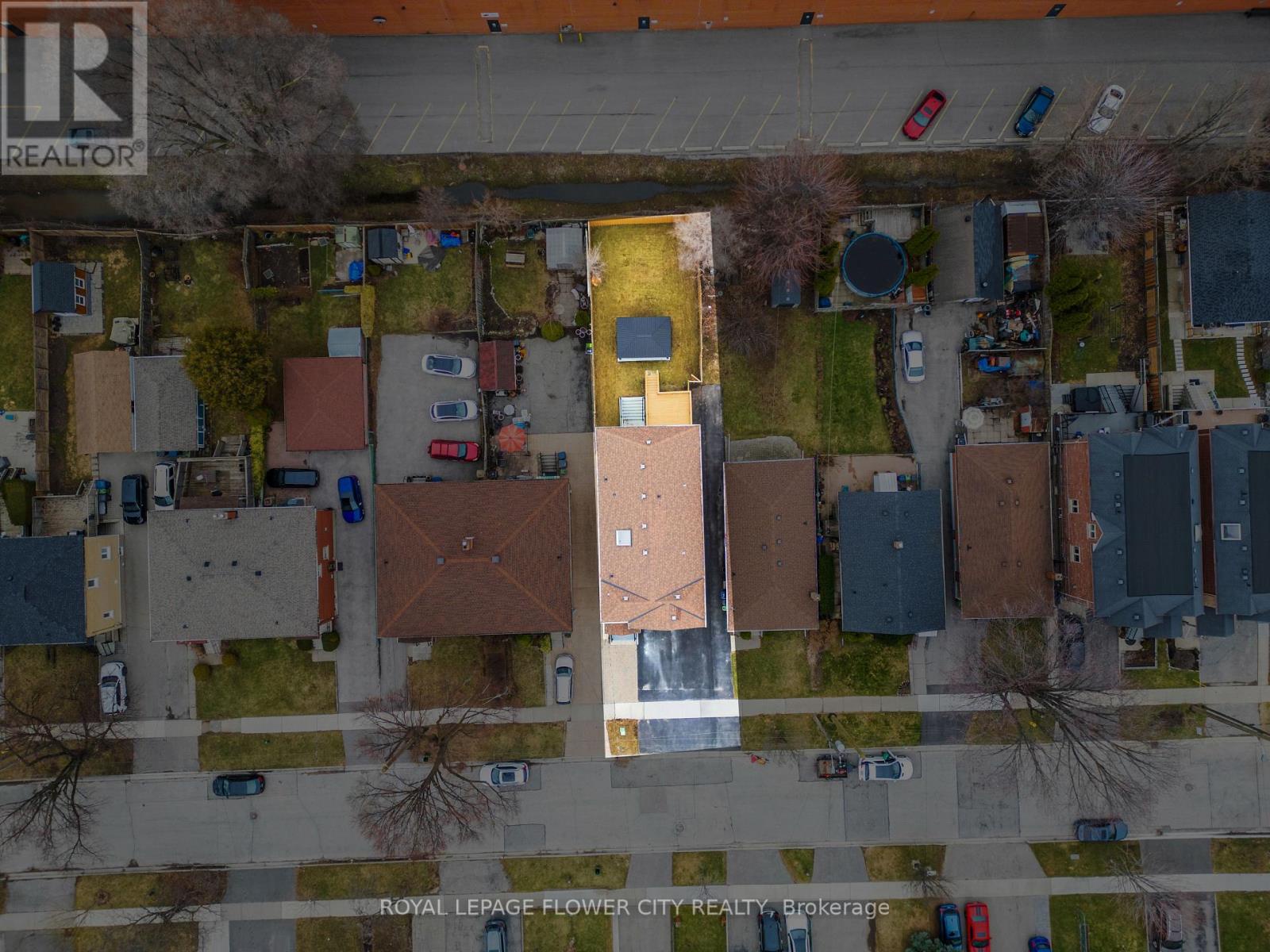 19 Connorvale Avenue, Toronto (alderwood), Ontario