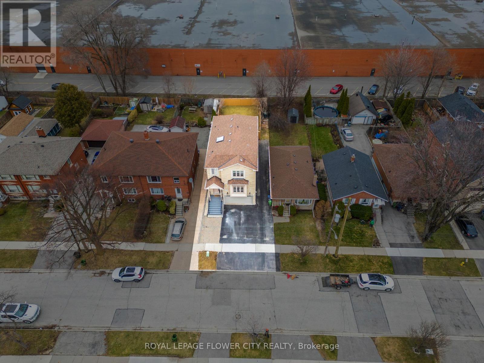 19 Connorvale Avenue, Toronto (alderwood), Ontario