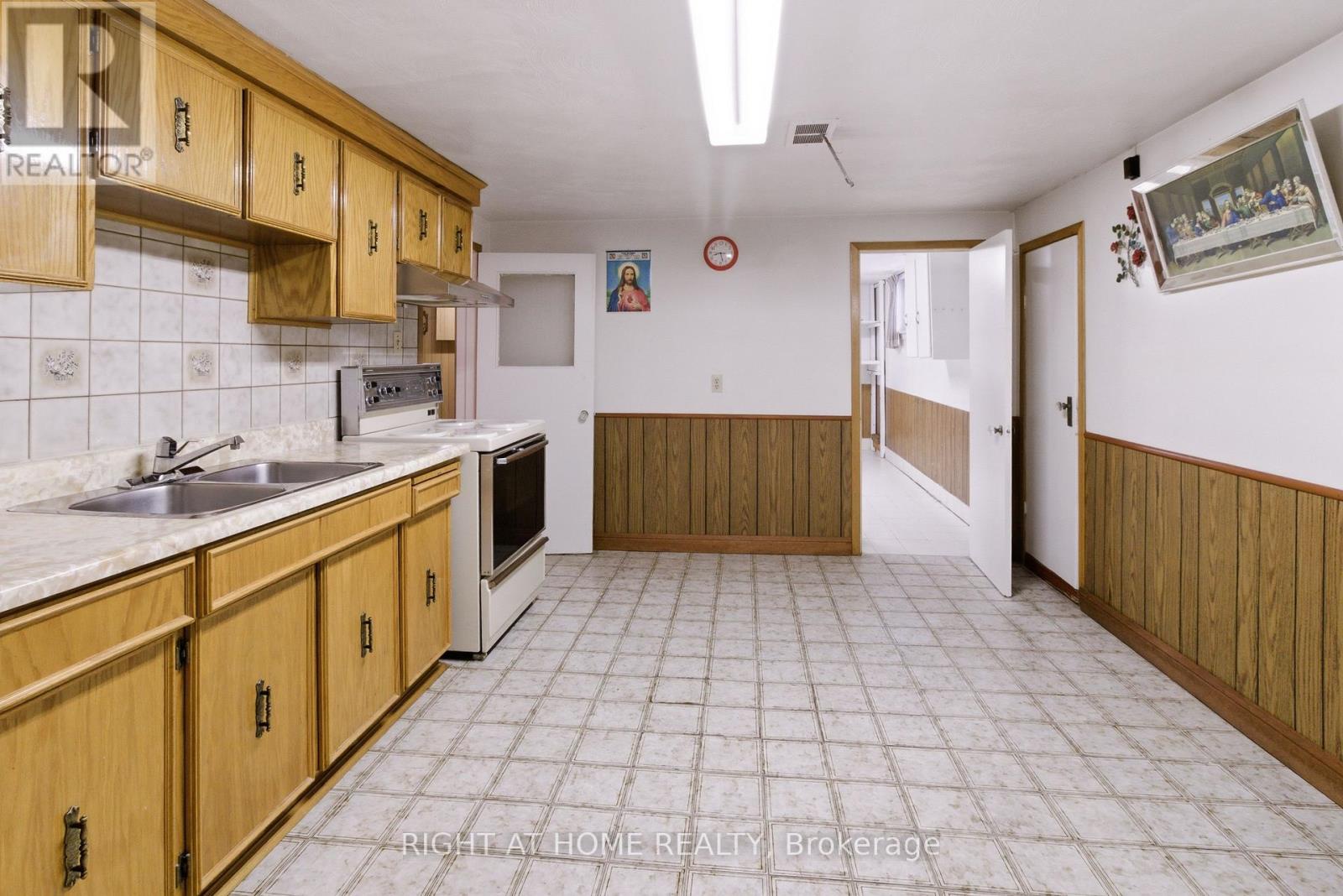 53 Tavistock Road, Toronto (downsview-roding-cfb), Ontario