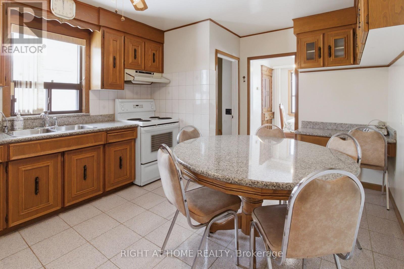 53 Tavistock Road, Toronto (downsview-roding-cfb), Ontario