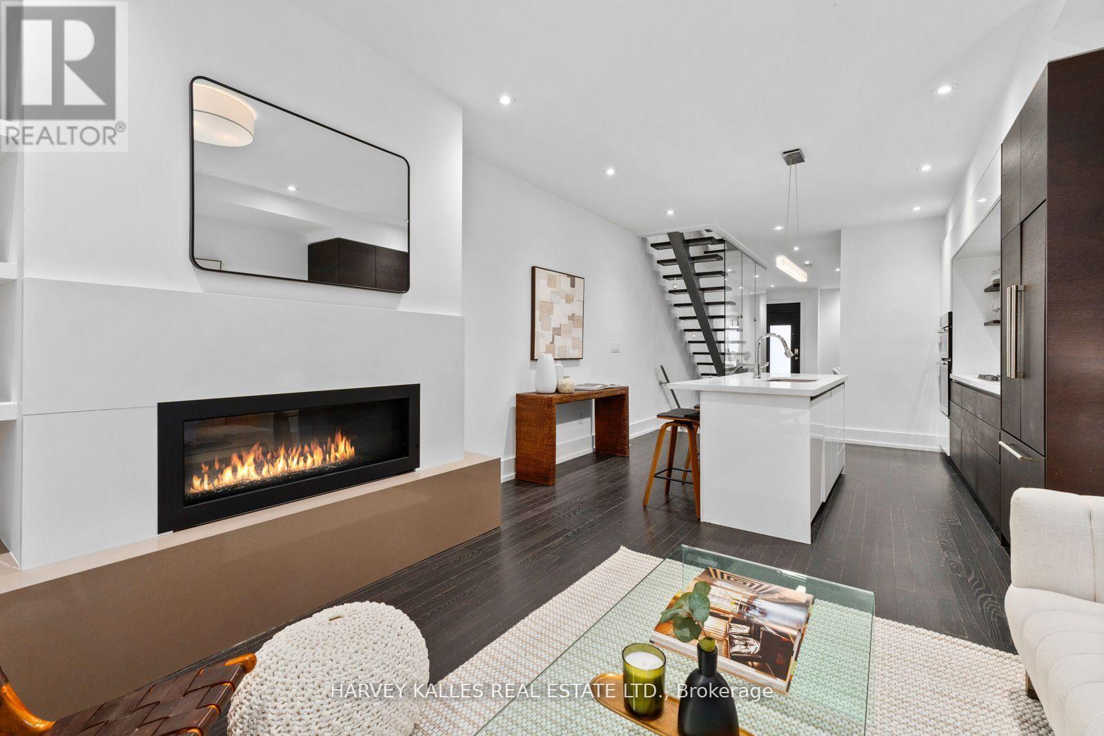 5a Sylvan Avenue, Toronto (dufferin Grove), Ontario