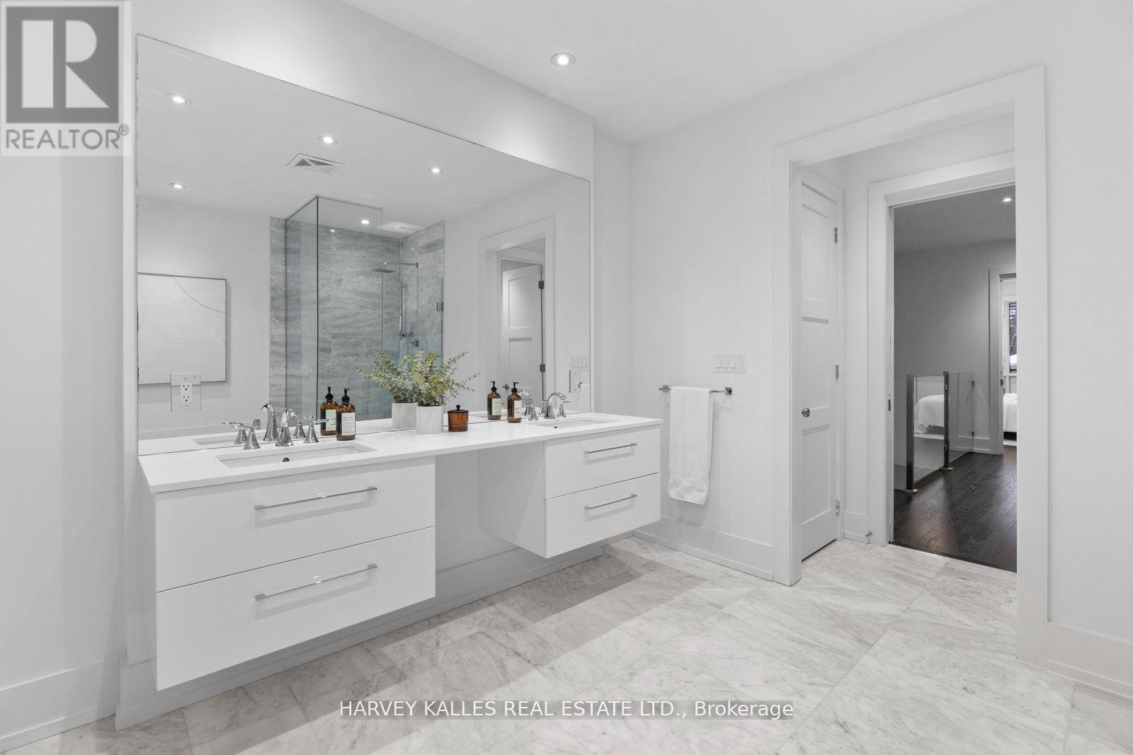 5a Sylvan Avenue, Toronto (dufferin Grove), Ontario