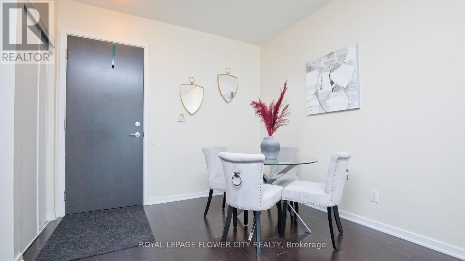 415 - 105 The Queensway Avenue, Toronto (high Park-swansea), Ontario