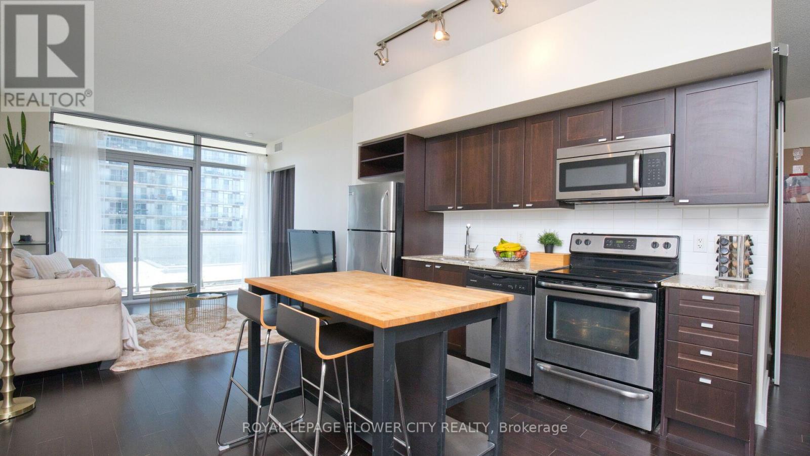 415 - 105 The Queensway Avenue, Toronto (high Park-swansea), Ontario