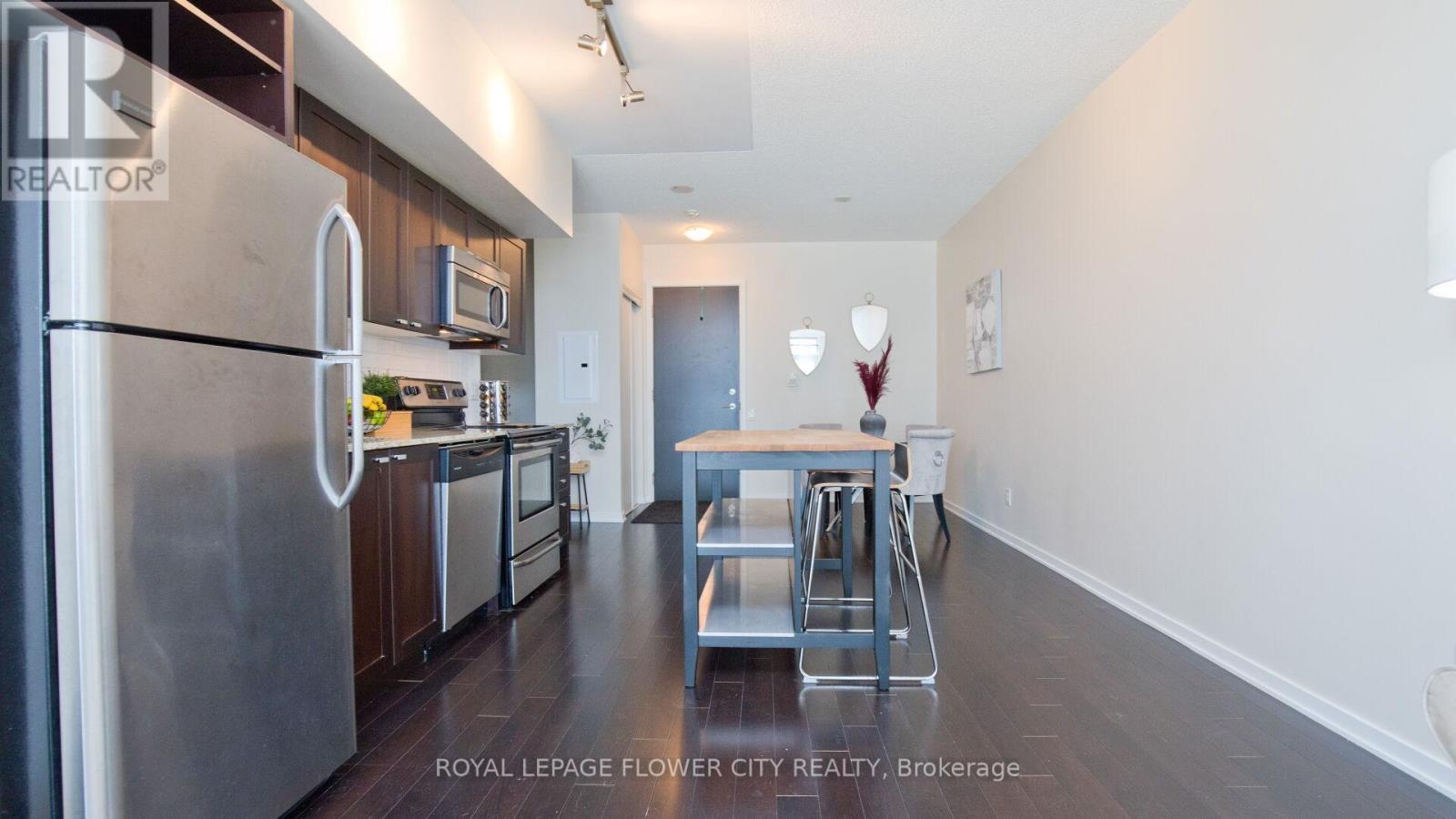 415 - 105 The Queensway Avenue, Toronto (high Park-swansea), Ontario