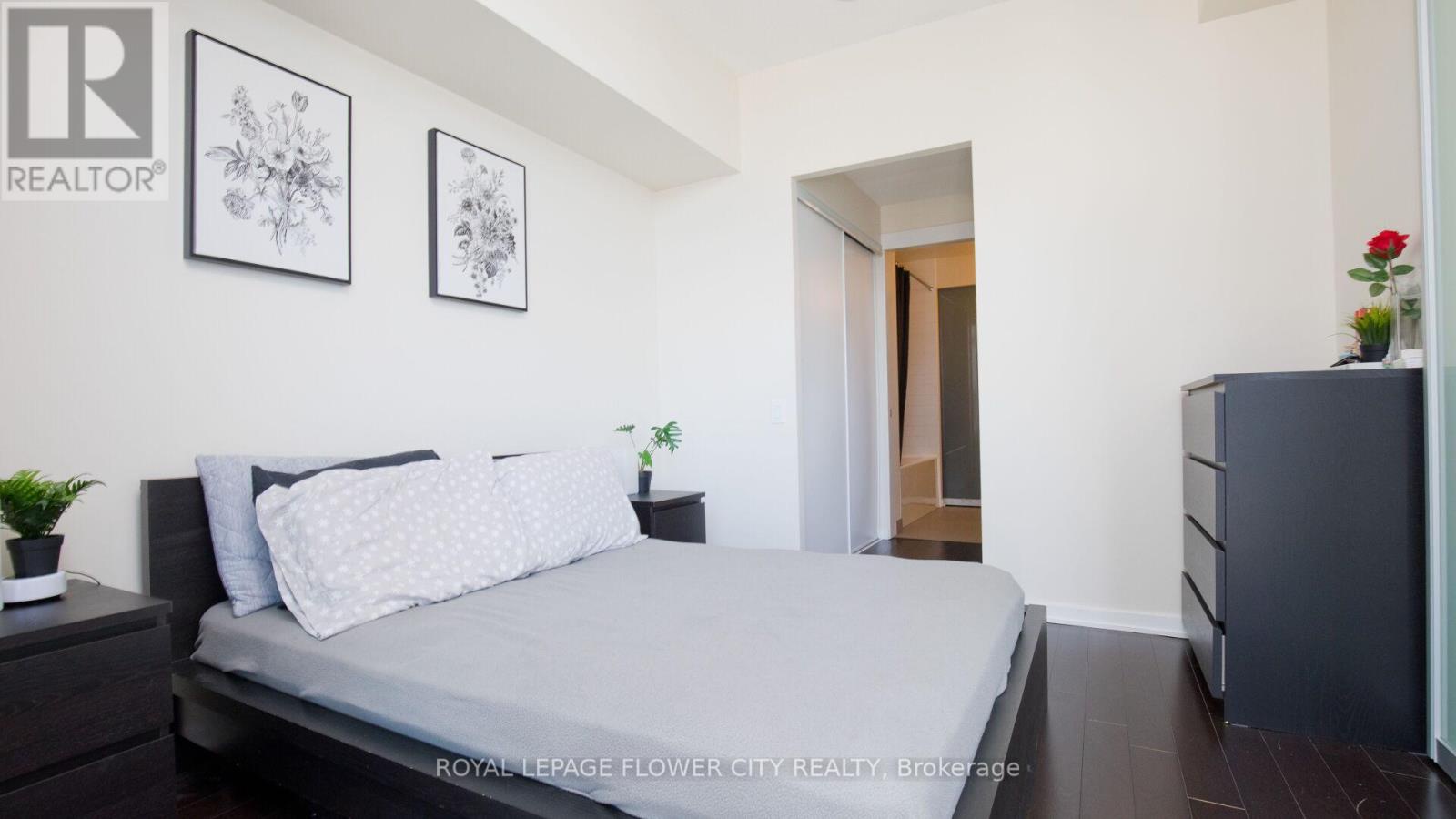 415 - 105 The Queensway Avenue, Toronto (high Park-swansea), Ontario