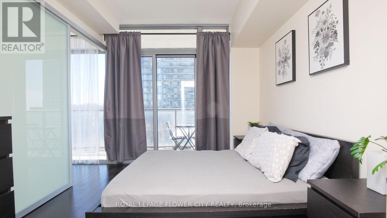 415 - 105 The Queensway Avenue, Toronto (high Park-swansea), Ontario