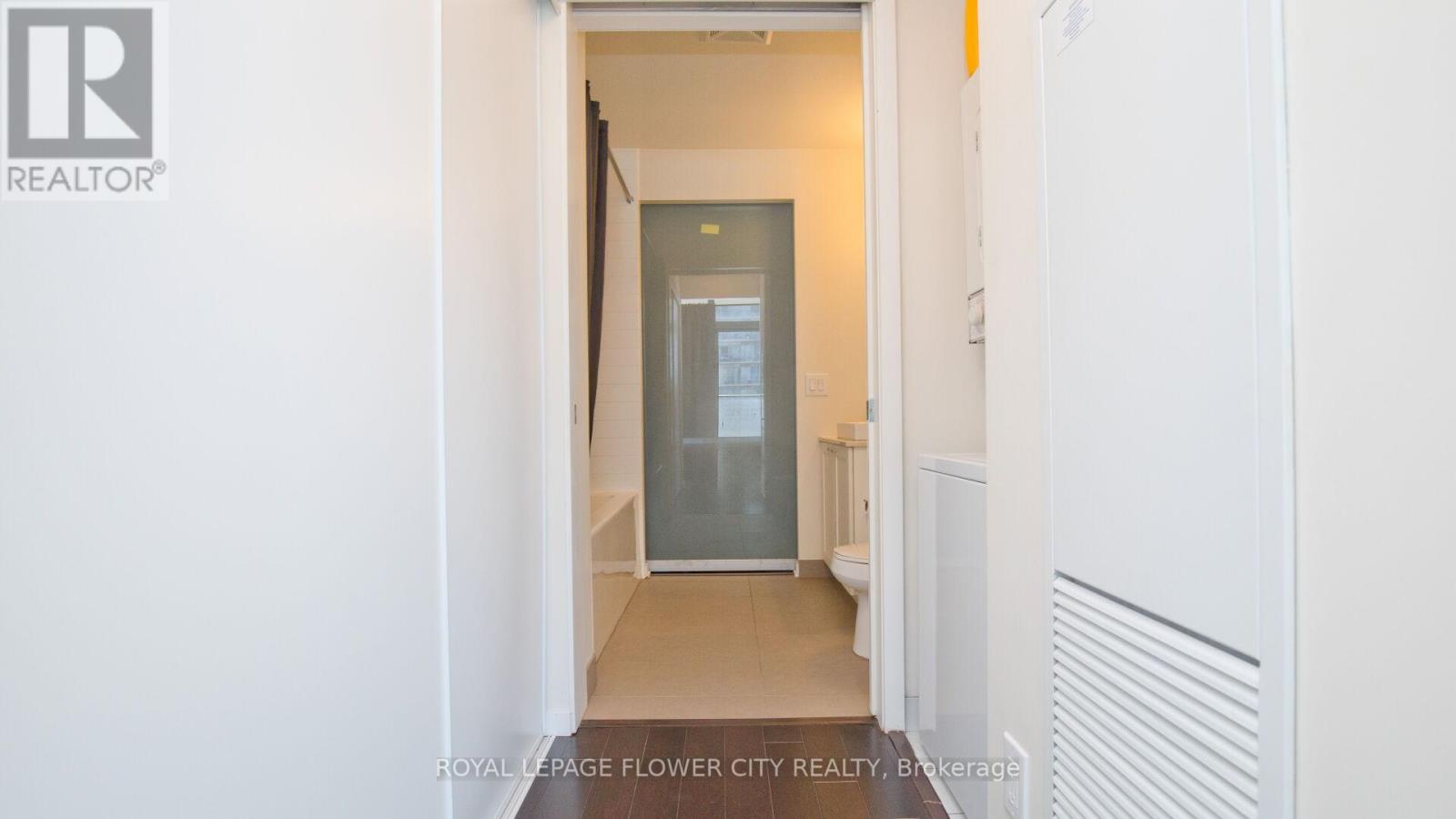 415 - 105 The Queensway Avenue, Toronto (high Park-swansea), Ontario