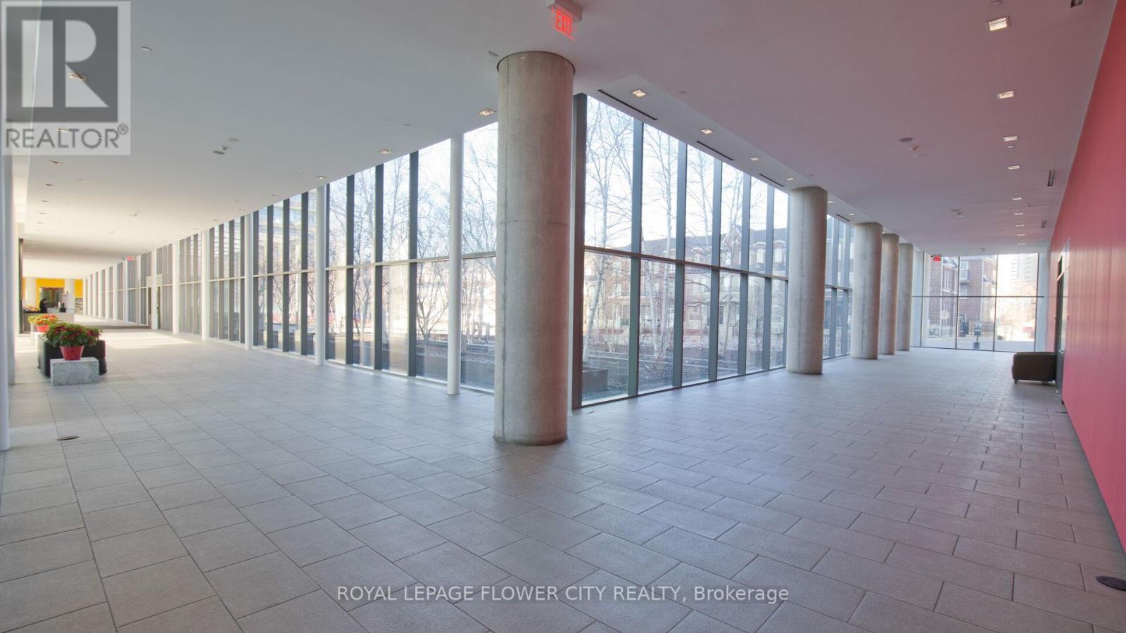 415 - 105 The Queensway Avenue, Toronto (high Park-swansea), Ontario