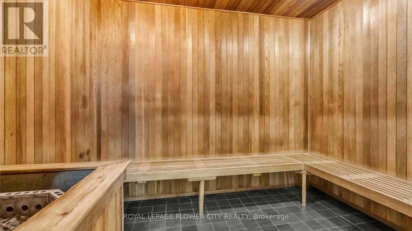 415 - 105 The Queensway Avenue, Toronto (high Park-swansea), Ontario