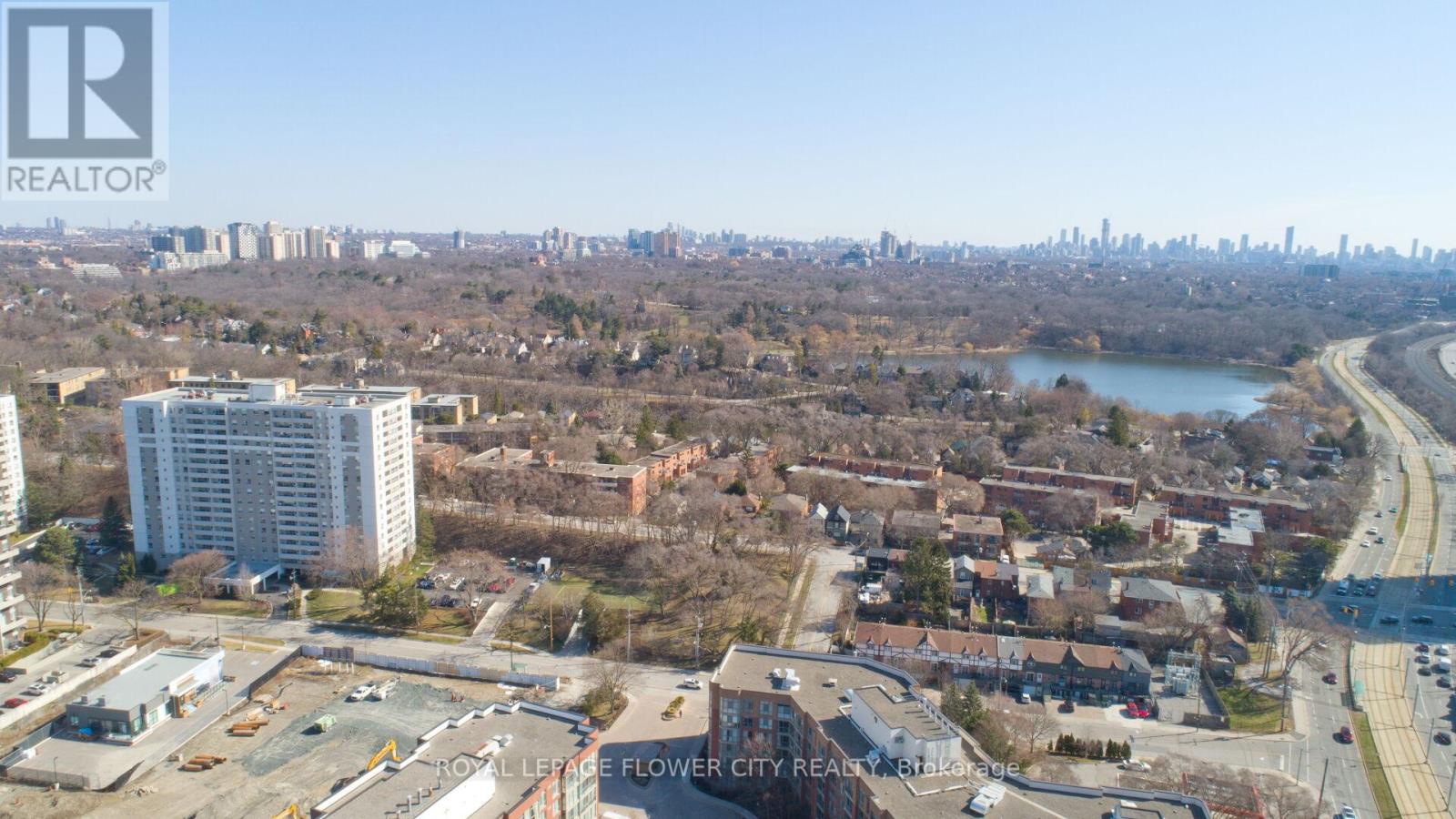 415 - 105 The Queensway Avenue, Toronto (high Park-swansea), Ontario