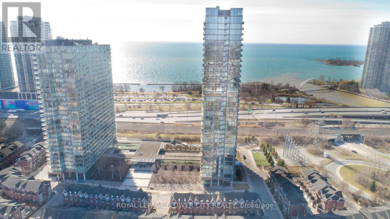 415 - 105 The Queensway Avenue, Toronto (high Park-swansea), Ontario