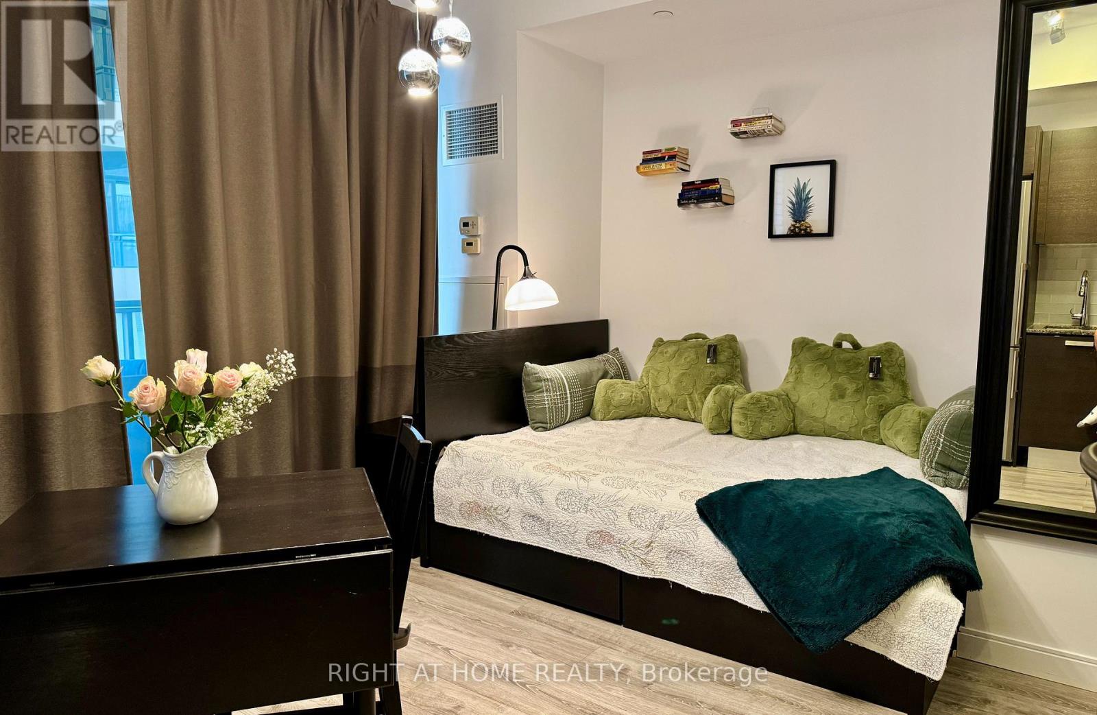 2206 - 42 Charles Street E, Toronto (church-yonge Corridor), Ontario