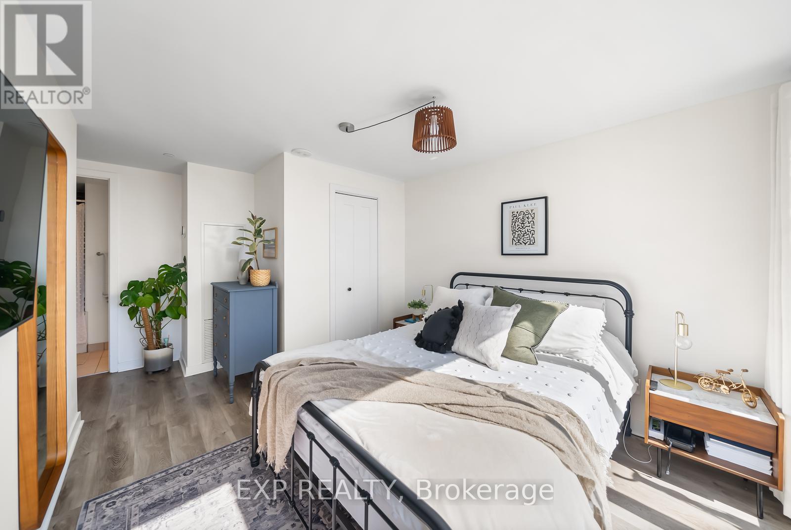 705 - 16 Mcadam Avenue, Toronto (yorkdale-glen Park), Ontario