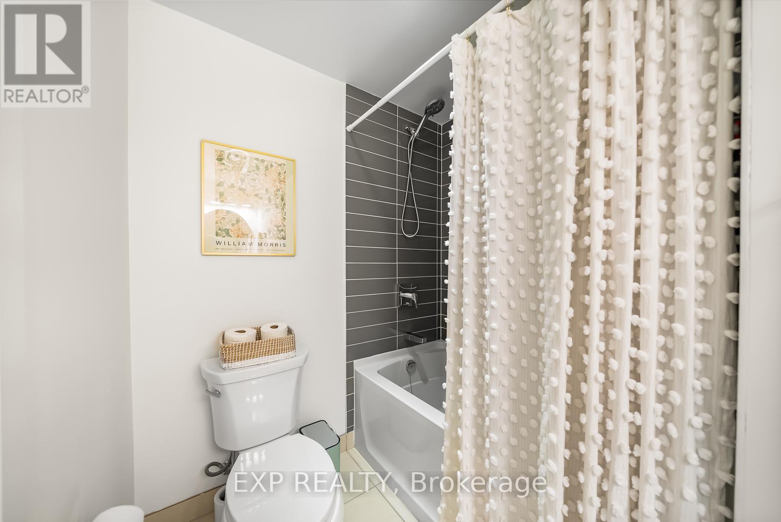 705 - 16 Mcadam Avenue, Toronto (yorkdale-glen Park), Ontario