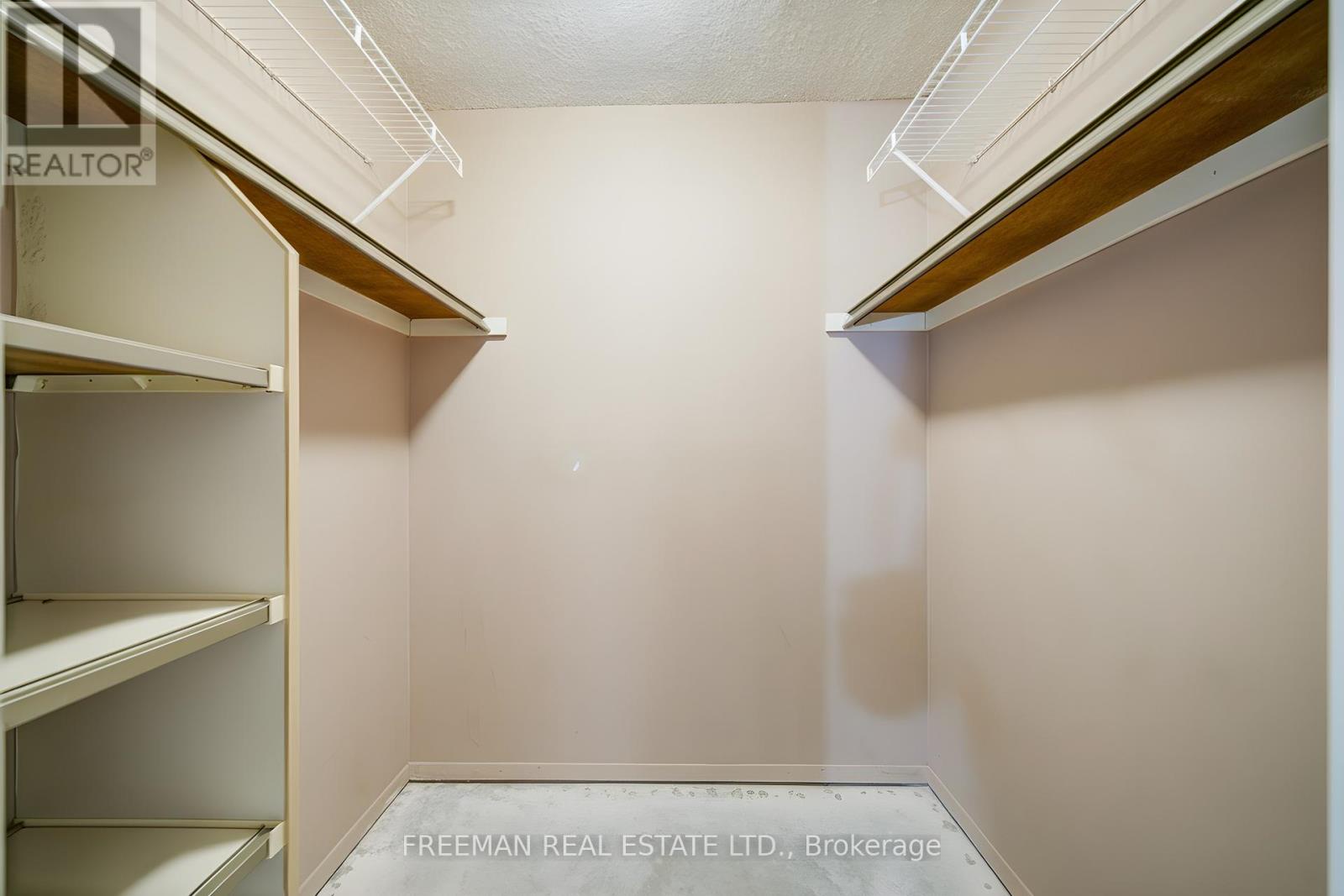 2405 - 633 Bay Street, Toronto (bay Street Corridor), Ontario