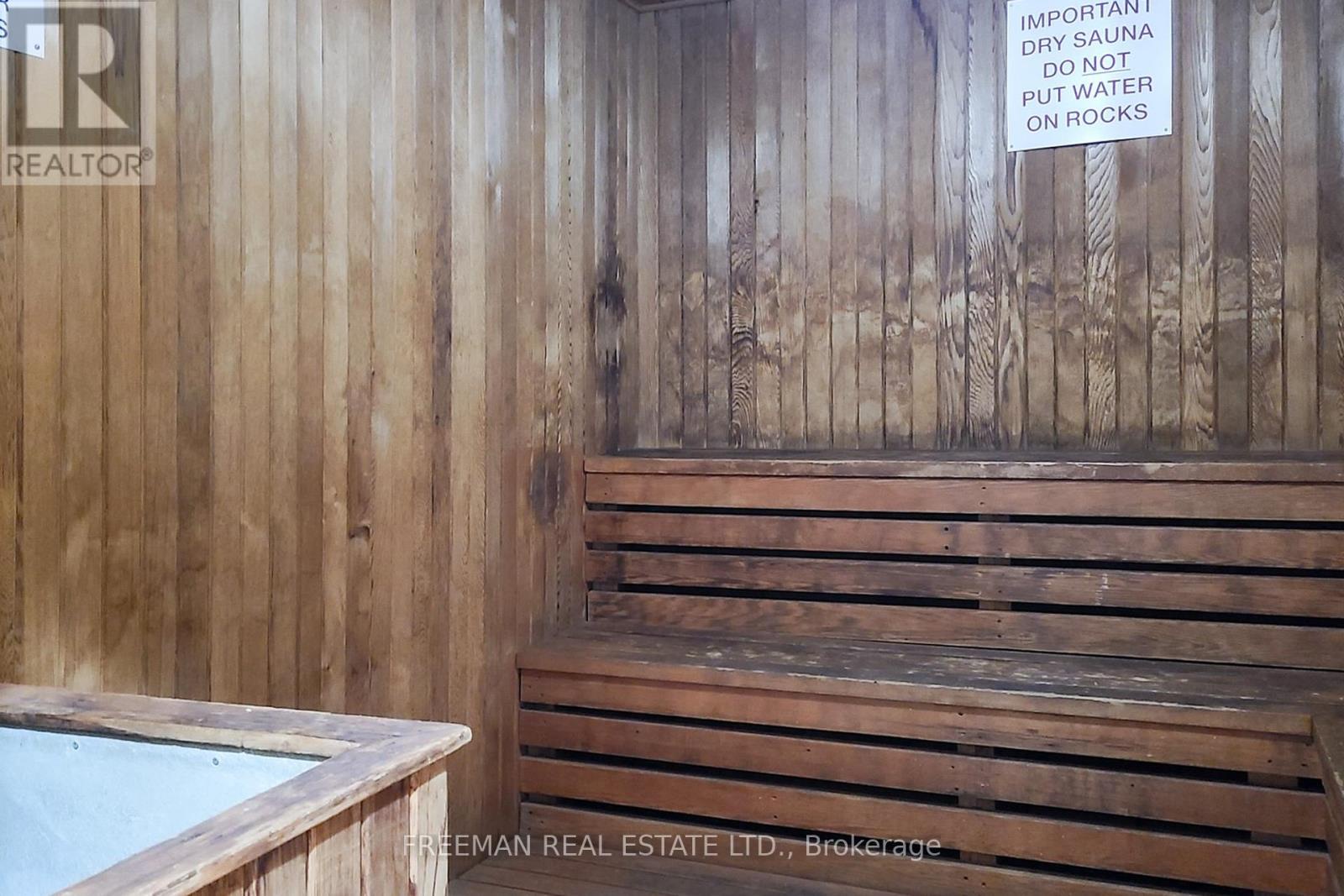 2405 - 633 Bay Street, Toronto (bay Street Corridor), Ontario