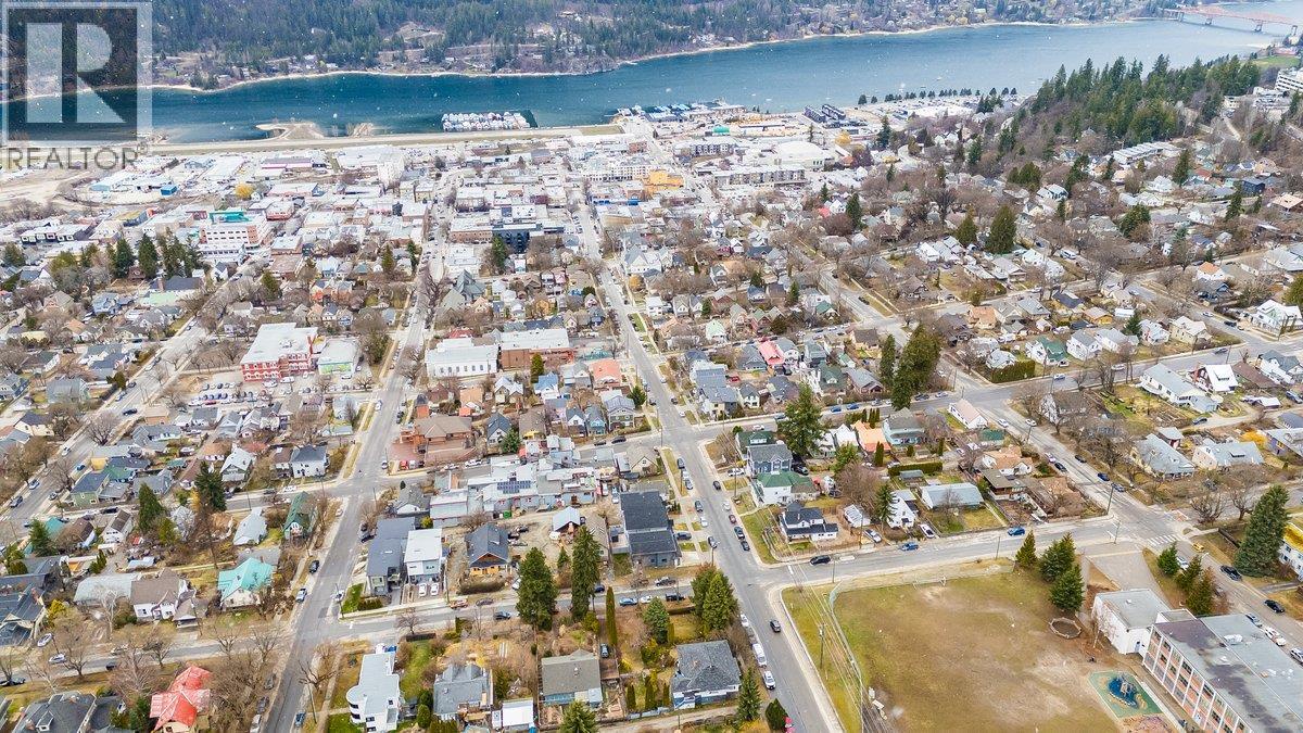 524 Hoover Street, Nelson, British Columbia