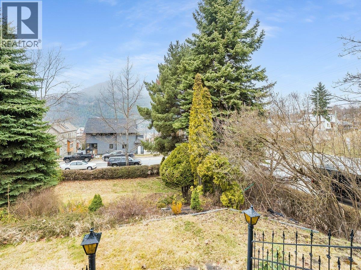 524 Hoover Street, Nelson, British Columbia