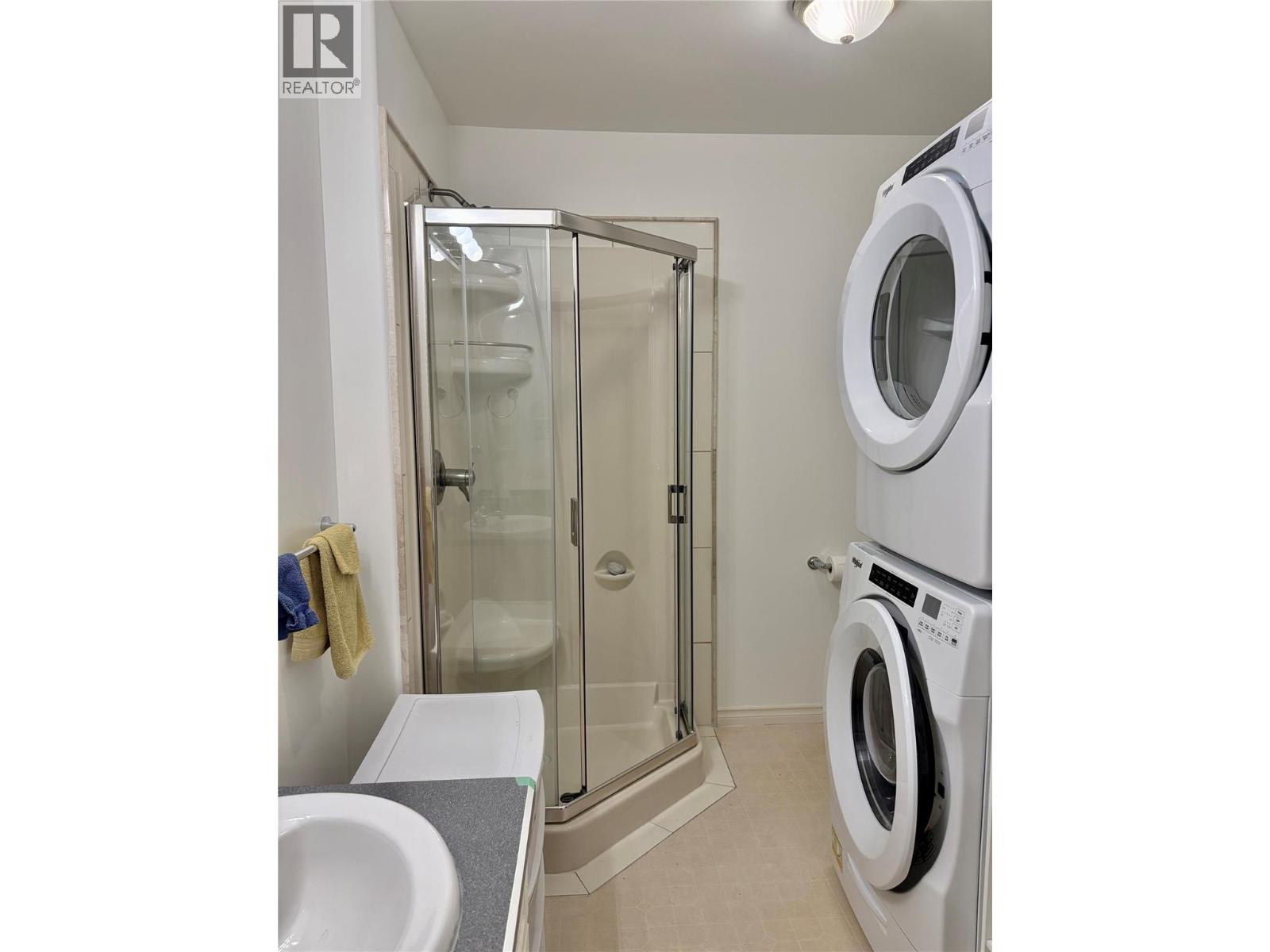 422 Beasley West Crescent, Nelson, British Columbia