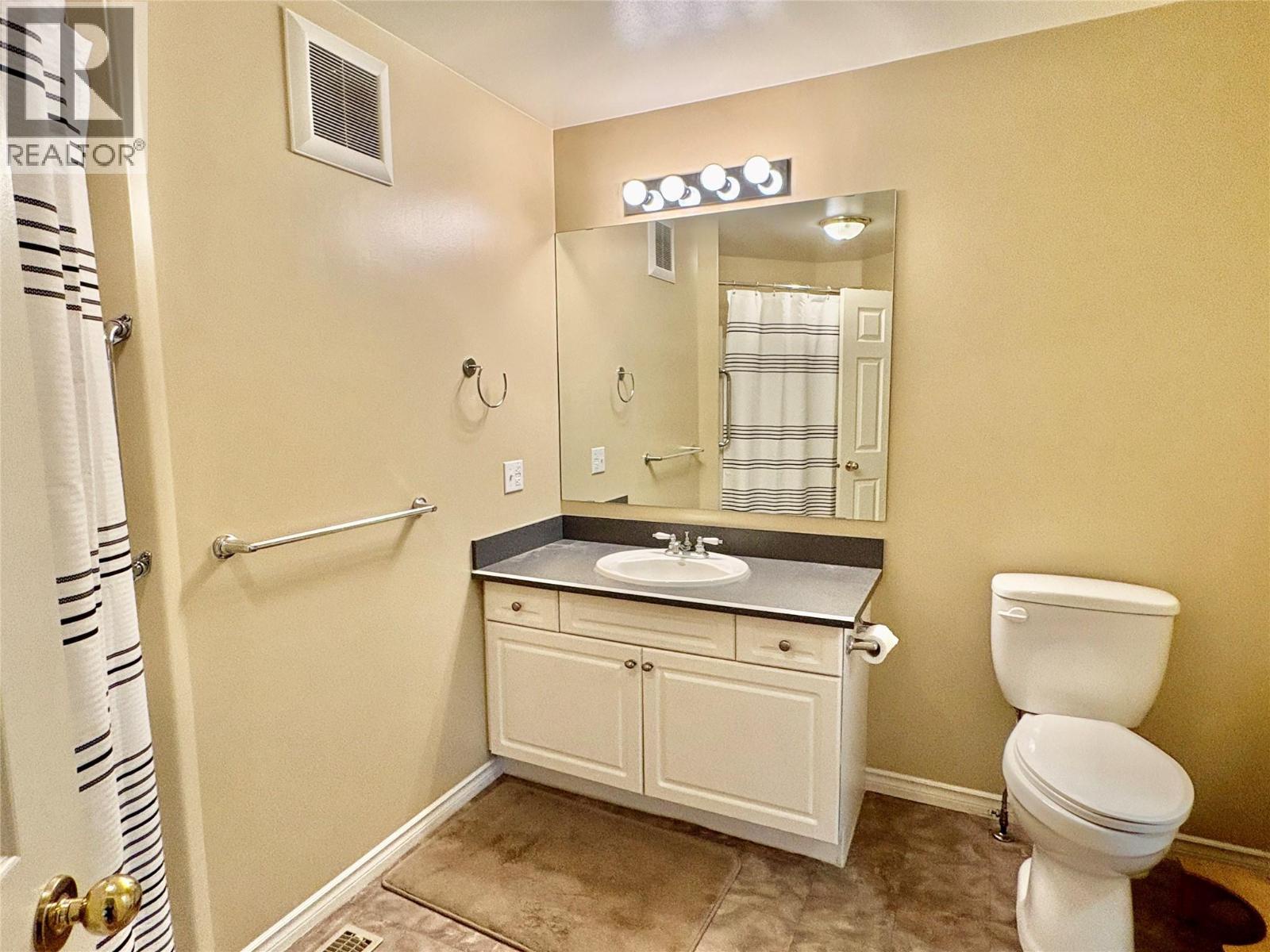 422 Beasley West Crescent, Nelson, British Columbia