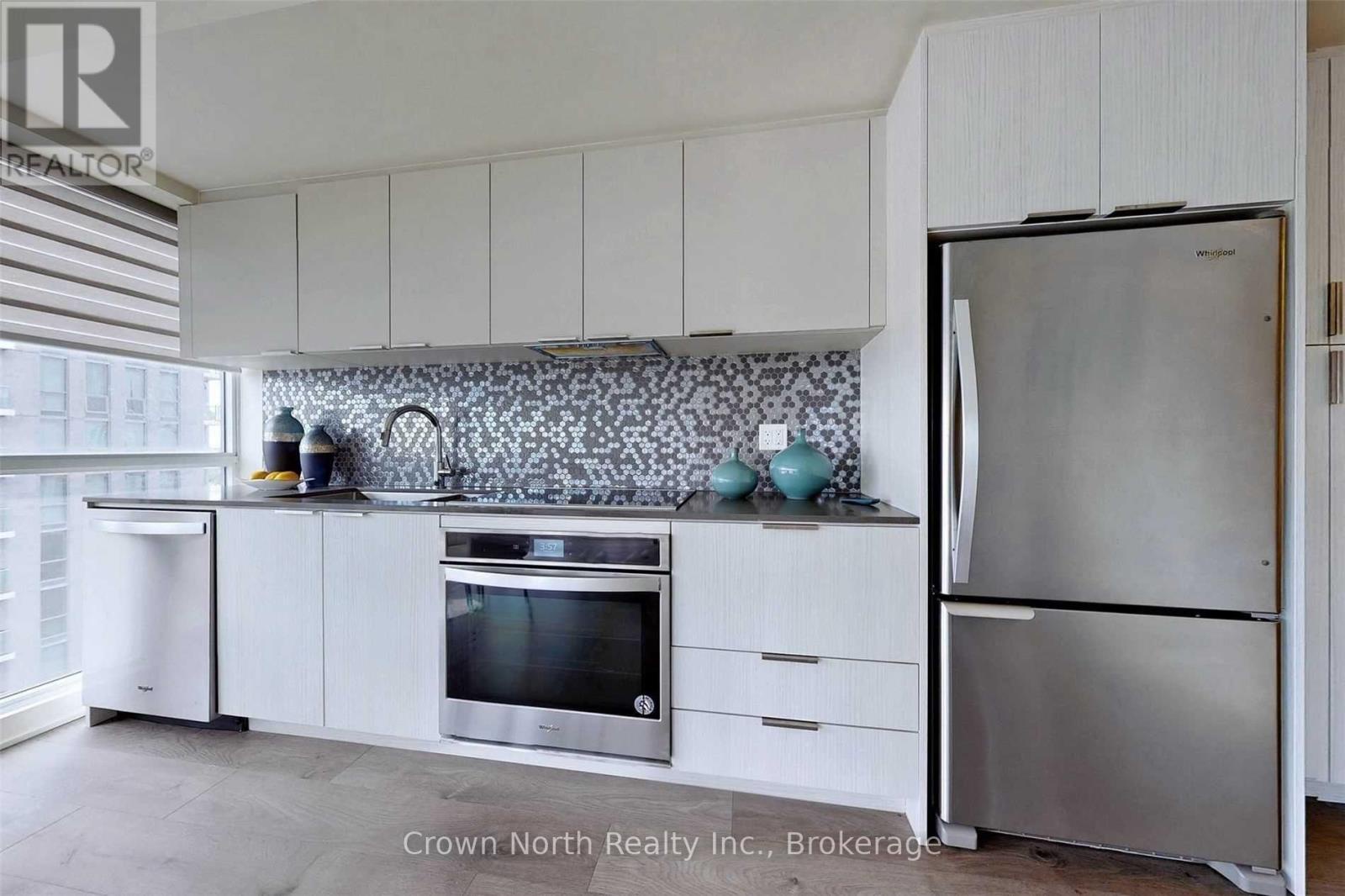 2102 - 2 Sonic Way W, Toronto (flemingdon Park), Ontario