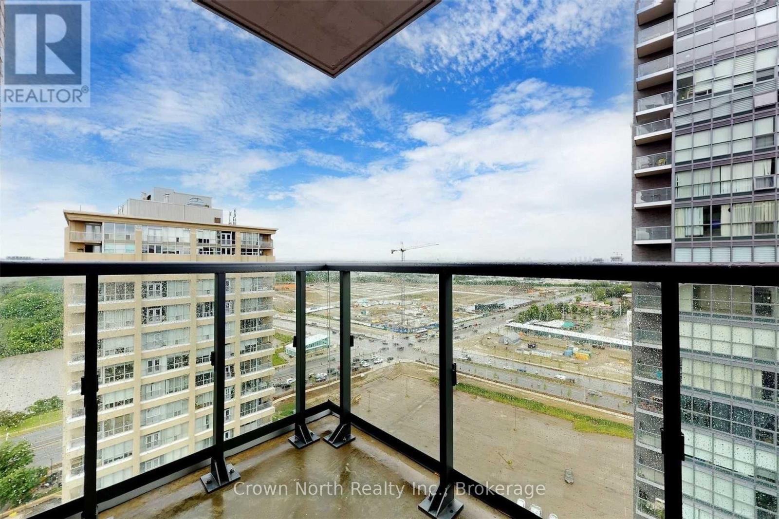 2102 - 2 Sonic Way W, Toronto (flemingdon Park), Ontario