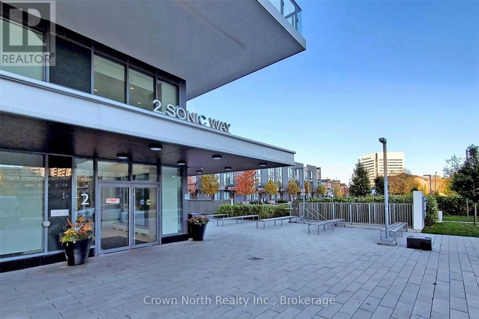 2102 - 2 Sonic Way W, Toronto (flemingdon Park), Ontario