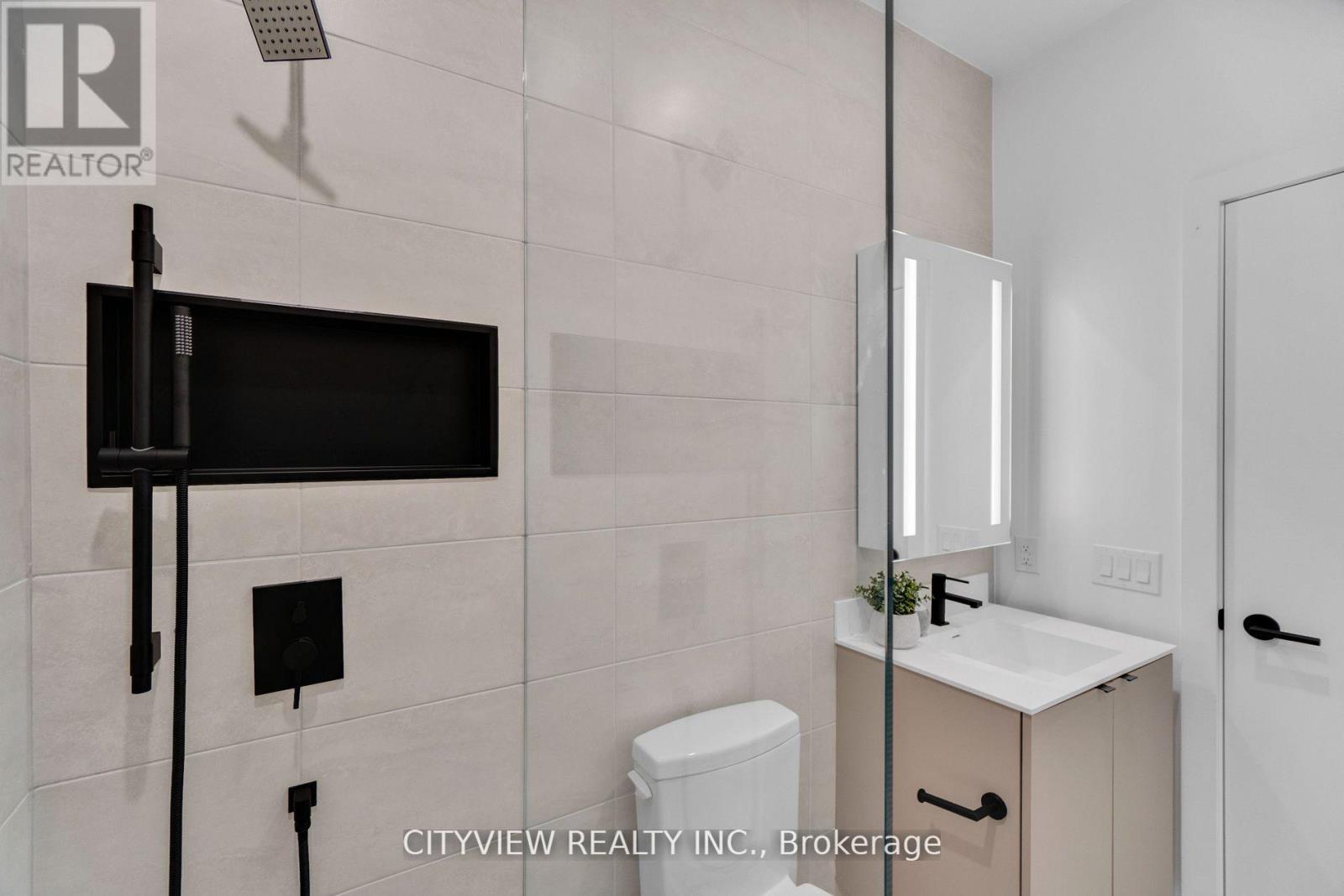 Ph13 - 500 Dupont Street, Toronto (annex), Ontario